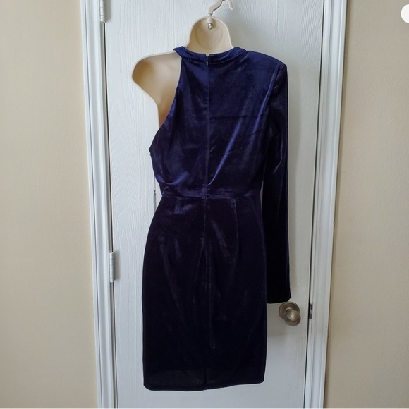 ASTR The Label Blue Velvet One Shoulder Dress Size M - Picture 4 of 10